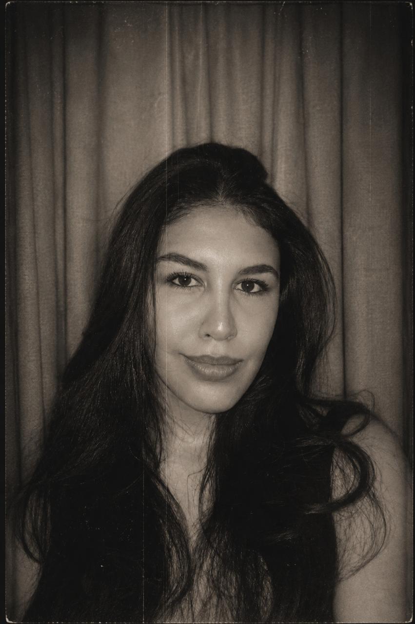 YASMIN HAJAR